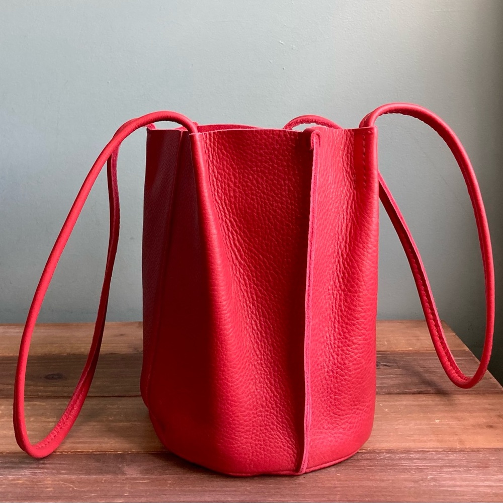 Portland Leather Scarlet Shoulder Bag - Picture 5 of 11